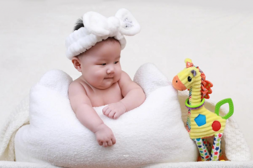 阿拉尔宝宝打嗝吐奶怎么回事